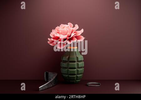 Die Blume in der zerlegten Handgranate - Antikriegskonzept. 3D-Illustration der Blumenvase aus Bombenwaffe mit Ring und Hebel Stockfoto