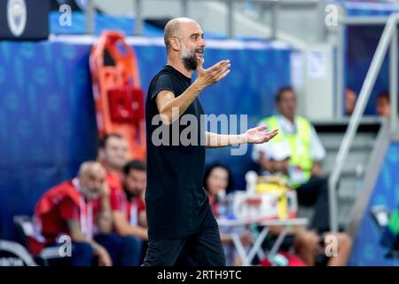Athen, Griechenland - 16. August 2023: Manchester City Trainer Josep Guardiola während des letzten Fußballspiels des Super Cup zwischen Manchester City und Sevilla AT Stockfoto