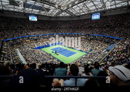 Arthur Ashe Stadiium im USTA Billie Jean King National Tennis Center während der US Open Tennis Women's Singles Finals 2023 zwischen Coco Gauff (USA) Stockfoto