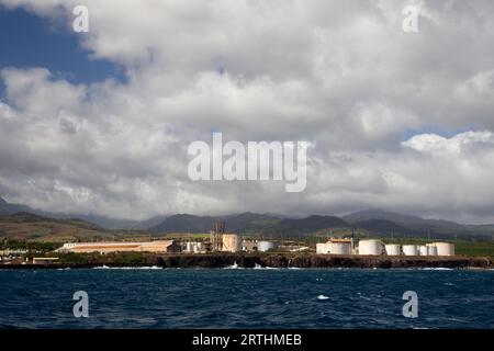 Industrieanlagen am Ufer von Port Allen auf Kauai, Hawaii, USA Stockfoto