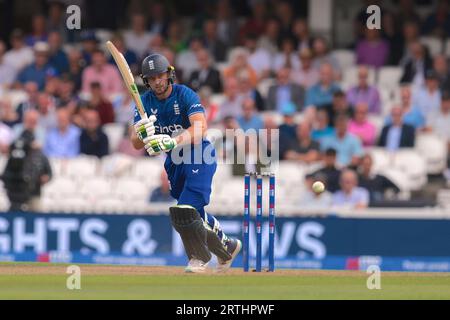 London, Großbritannien. September 2023. Der Engländer Jos Buttler schlägt gegen Neuseeland in der 3rd Metro Bank One Day International im Kia Oval Credit: David Rowe/Alamy Live News Stockfoto