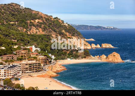 Costa Brava Küste am Mittelmeer (Balearen) in Katalonien, Spanien, Ansicht von Tossa de Mar entfernt Stockfoto