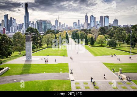 Melbourne, Australien am 7. Mai 2016: Blick auf Melbournes Skyline vom Shrine of Remembrance Stockfoto