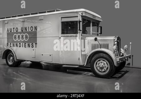 Das August Horch Museum ist ein Automobilmuseum in Zwickau, das 1988 eröffnet wurde. Auf der 6500 m2 großen Ausstellungsfläche sind rund 160 Automobile und A ausgestellt Stockfoto