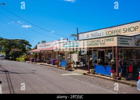 Millaa Millaa, Australien, 7. Juli 2016: Die malerische Stadt Millaa Millaa in den Atherton Tablelands an einem Wintermorgen in Queensland, Australien Stockfoto