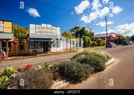 Millaa Millaa, Australien, 7. Juli 2016: Die malerische Stadt Yungaburra in den Atherton Tablelands an einem Wintermorgen in Queensland, Australien Stockfoto