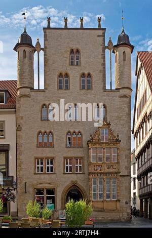 Tempelhaus, gotisches Patrizierhaus auf dem historischen Marktplatz, Altstadt, Hildesheim, Niedersachsen, Deutschland Stockfoto