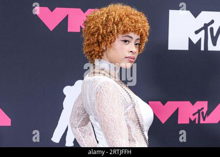 Newark, Usa. September 2023. NEWARK, NEW JERSEY, USA - 12. SEPTEMBER: Ice Spice posiert im Pressesaal bei den MTV Video Music Awards 2023, die am 12. September 2023 im Prudential Center in Newark, New Jersey, USA, stattfinden. (Foto: Xavier Collin/Image Press Agency) Credit: Image Press Agency/Alamy Live News Stockfoto