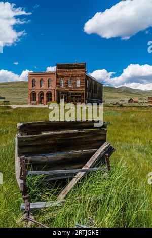 Das Dechambeau Hotel & Post Office und die Odd Fellows Hall in Bodie, Kalifornien Stockfoto