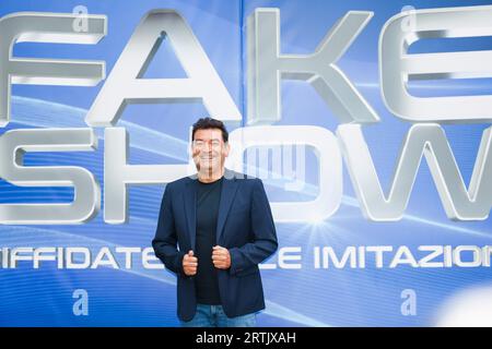 Mailand, Italien. September 2023. Max Giusti nimmt am 13. September 2023 an der Pressekonferenz der Fake Show in Mailand im Studio 2000 in Mailand Teil (Foto: Alessandro Bremec/NurPhoto) Credit: NurPhoto SRL/Alamy Live News Stockfoto