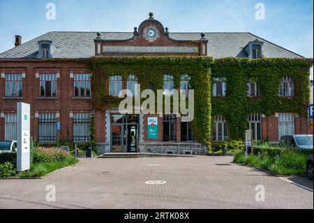 Beringen, Limburg, Belgien, 6. September 2023 - Steinbau der alten Kohlefabrik Be-Mine Stockfoto