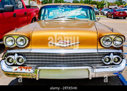 Ein klassisches Chevrolet Bel Air-Auto aus dem Jahr 1957 steht am 19. August 2023 in Foley, Alabama, in der Innenstadt. Chevrolet produzierte die Bel Air von 1950 bis 1981. Stockfoto