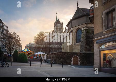 Place de la Madeleine und Kathedrale - Genf, Schweiz Stockfoto