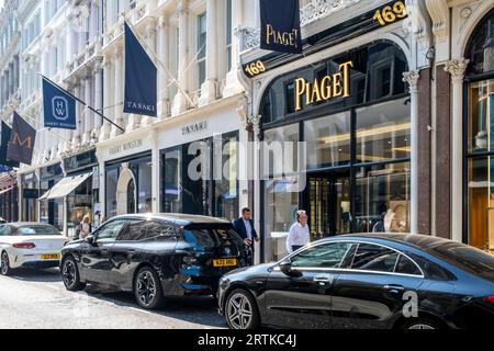 Exklusive Geschäfte in der New Bond Street, London, Großbritannien. Stockfoto