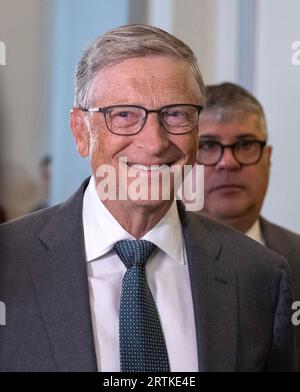 Bill Gates, Mitbegründer von Microsoft, kommt am Mittwoch, den 13. September 2023, für das parteiübergreifende KI-Forum des US-Senats im Kennedy Caucus Room auf dem Capitol Hill in Washington, DC, an. Credit: Ron Sachs/CNP/MediaPunch Stockfoto