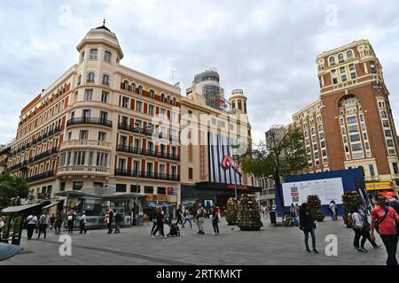 Cine Callao ist im Zentrum zu sehen, in diesem Blick auf die Plaza del Callao, Madrid, Spanien – 24. Mai 2023 Stockfoto