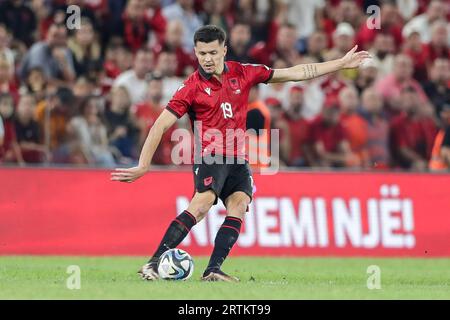 Tirana, Albanien. September 2023. Mirlind Daku aus Albanien wurde während des Qualifikationsrunden-Spiels der Europameisterschaft 2024 zwischen Albanien und Polen im Air Albania Stadium gesehen. Endstand: Albanien 2:0 Polen. Quelle: SOPA Images Limited/Alamy Live News Stockfoto