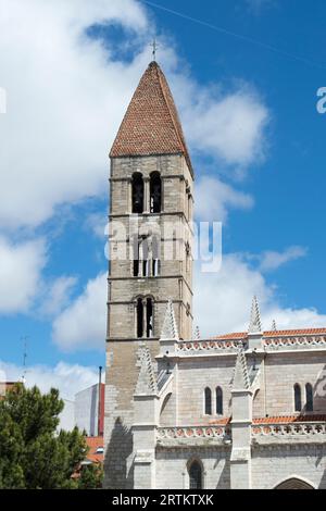 Pfarrkirche Santa María de la Antigua, Valladolid Stockfoto