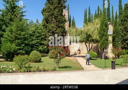 Tiflis, Georgien - 11. August 2023: Kloster St. Nino in Bodbe. Kakheti Region. Sighnaghi Stockfoto