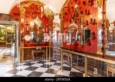 Besuchen Sie das Grüne Gewölbe oder das Grüne Gewölbe, ein Museum in Dresden. Mit der größten Schatzsammlung Europas. Gegründet 1723 von Aug Stockfoto