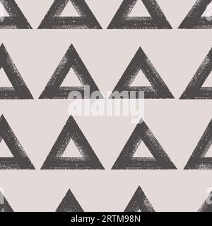 Mit einem kräftigen Pinsel gezeichnetes, strukturiertes Dreiecksmuster. Nahtloser abstrakter geometrischer Hintergrund. Modernes, modernes Design. Stock Vektor