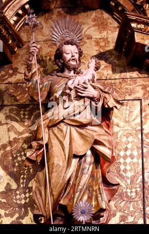 Das Heiligtum von Senhor Bom Jesus. Der Heilige Antonius von Padua mit dem Jesuskind. Matosinhos. Portugal. Stockfoto