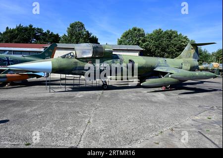 Auf dem Gelände des VLP Rothenburg / Görlitz befindet sich das Luftfahrtmuseum des Luftfahrttechnischen Museumsvereins Rothenburg e.V. Die Sammlung um Stockfoto