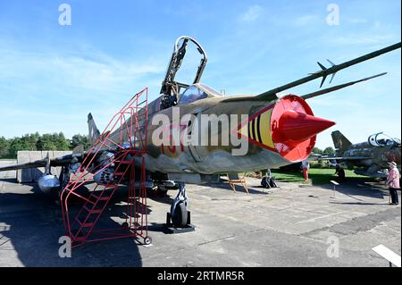 Auf dem Gelände des VLP Rothenburg / Görlitz befindet sich das Luftfahrtmuseum des Luftfahrttechnischen Museumsvereins Rothenburg e.V. Die Sammlung um Stockfoto