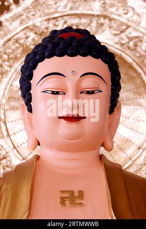 Tinh, Dieser Quan Am Pagoda. Siddhartha Gautama Buddha-Statue. Dalat. Vietnam. Stockfoto