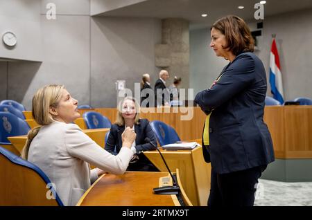 DEN HAAG - Lucille Werner (CDA), Fleur Agema (PVV) und Conny Helder, Ministerin für Langzeitpflege und Sport im Repräsentantenhaus während einer Debatte über die Zukunft der Altenpflege. ANP KOEN VAN WEEL niederlande raus - belgien raus Stockfoto