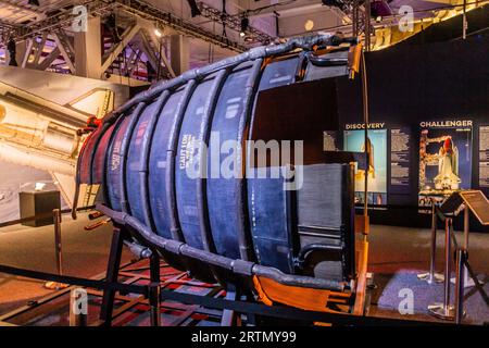 PRAG, TSCHECHIEN - 10. JULI 2020: Space Shuttle-Motor RS-25 auf der Cosmos Discovery Space Exhibition in Prag, Tschechische Republik Stockfoto