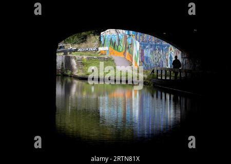 Curzon Street Tunnel, Digbeth Branch Canal, Birmingham, Großbritannien Stockfoto