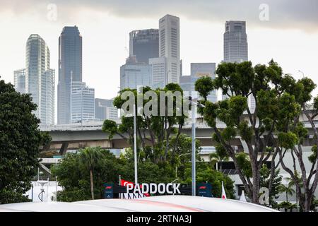 Fahrerlager-Illustration, Skyline während des Formel 1 Singapore Airlines Grand Prix 2023, 15. Runde der Formel-1-Weltmeisterschaft 2023 vom 15. Bis 17. September 2023 auf dem Marina Bay Street Circuit in Singapur Stockfoto