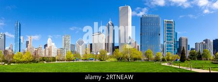 Chicago, USA - 3. Mai 2023: Skyline Skyscrapers Skyscraper Panorama in Chicago, USA. Stockfoto