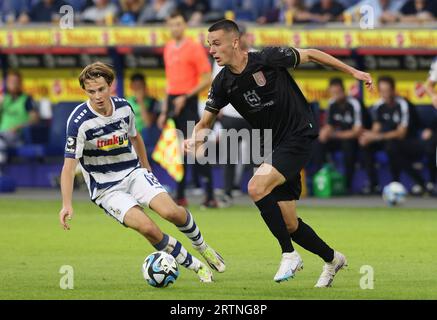 Duisburg, Deutschland. 25. August 2023. firo: 25.08.2023, Fußball, 3. Liga, 3. Bundesliga, Saison 2023/2024, MSV Duisburg - SSV Ulm 1846 1:1 Bastian ALLGEIER, Ulm, rechts gegen JANDER/dpa/Alamy Live News Stockfoto