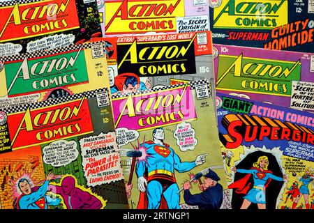 Vintage Cover von ACTION COMICS - DC Comics. American Comic mit Superman und Supergirl, den ersten großen Superhelden Stockfoto