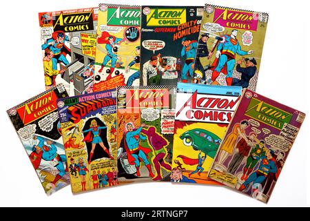 Vintage Cover von ACTION COMICS - DC Comics. American Comic mit Superman und Supergirl, den ersten großen Superhelden Stockfoto