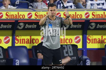 firo: 25.08.2023, Fußball, 3. Liga, 3. Bundesliga, Saison 2023/2024, MSV Duisburg - SSV Ulm 1846 1:1 Trainer Thomas WORLE, Ulm, Geste, Daumen hoch Stockfoto