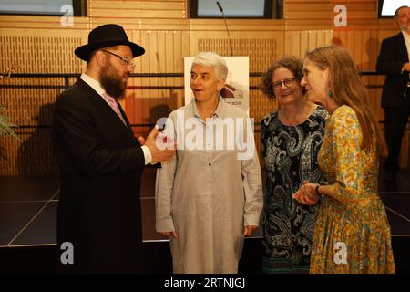 Rabbiner Yehuda Teichtal Empfang jüdisches Neujahrsfest Rosch Haschana, am 13.09.2023 in Berlin, Jüdische Gemeinde Chabad Lubawitsch, Deutschland *** Rabbi Yehuda Teichtal Empfang jüdisches Neujahr Rosch Haschanah, am 13. 09 2023 in Berlin, Jüdische Gemeinde Chabad Lubavitch, Deutschland Stockfoto