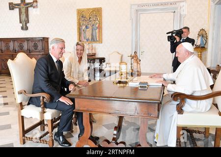 Vatikan, Vatikan. September 2023. Italien, Vatikan, 2023.9.14.Papst Franziskus empfängt im Vatikan ihre Majestäten König Philippe von Belgien und Königin Mathilde Foto von Vatican Media i/Catholic Press Photo Credit: Independent Photo Agency/Alamy Live News Stockfoto