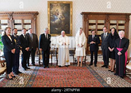 Vatikan, Vatikan. September 2023. Italien, Vatikan, 2023.9.14.Papst Franziskus empfängt im Vatikan ihre Majestäten König Philippe von Belgien und Königin Mathilde Foto von Vatican Media i/Catholic Press Photo Credit: Independent Photo Agency/Alamy Live News Stockfoto