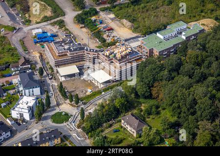 Luftbild, Baustelle mit Neubau Gesundheitszentrum auf dem Gelände des ehemaligen Bergwerks Grimberg, Weddinghofen, Bergkamen, Ruhrgebiet, Nordrhein-Westfalen, Deutschland ACHTUNGxMINDESTHONORARx60xEURO *** Luftansicht, Baustelle mit neuem Gebäude-Gesundheitszentrum auf dem Gelände des ehemaligen Bergwerks Grimberg, Weddinghofen, Bergkamen, Ruhrgebiet, Nordrhein-Westfalen, Deutschland ATTENTIONxMINESTHONORARx60xEURO Stockfoto