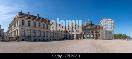 Luneville, Frankreich - 09 02 2023: Blick auf die Burg Luneville vom Hof Stockfoto