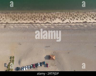 Cley-next-the-Sea Beach from the Air, Cley, Norfolk, Vereinigtes Königreich, 10. September 2023 Stockfoto