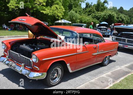 Ein Chevrolet Bel Air Hardtop aus dem Jahr 1955 wird auf einer Autoshow ausgestellt. Stockfoto