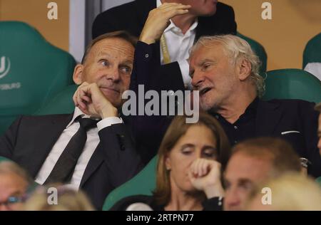 Wolfsburg, Deutschland. September 2023. firo: 09.09.2023 Fußball, Männer-Nationalmannschaft 2023/2024, Testspiel Deutschland - Japan 1:4 DFB-Vizepräsident Hans-Joachim Watzke und Rudi Voller auf der Tribüne Credit: dpa/Alamy Live News Stockfoto