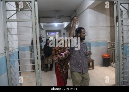 Dhaka Bangladesch 14. september 2023.Geduld leidet an Dengue-Fieber behandelt in der Mutter Krankenhaus Einweisung Abschnitt inhaka Bangladesch. Th Stockfoto