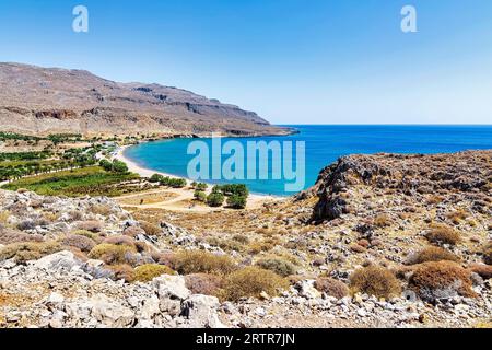 Das friedliche Dorf Kato Zakros im östlichen Teil von Kreta mit einem Strand und Tamarisken, Griechenland. Stockfoto