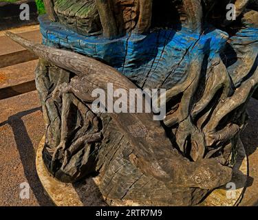 Holzschnitzereien im Cosmeston Lakes and Country Park, South Wales. September 2023 Stockfoto