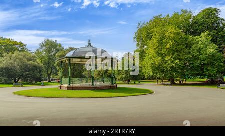 Bandstand in Mary Stevens Park, Worcestershire, Großbritannien. Stockfoto